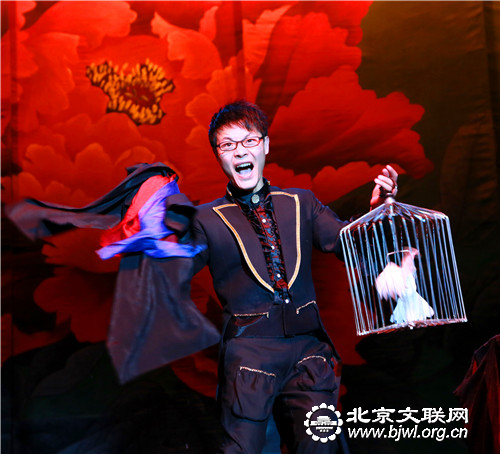 06 魔术《放飞和平》.jpg