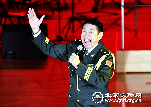 5 著名歌唱家程志现场演唱 孟凡军 摄