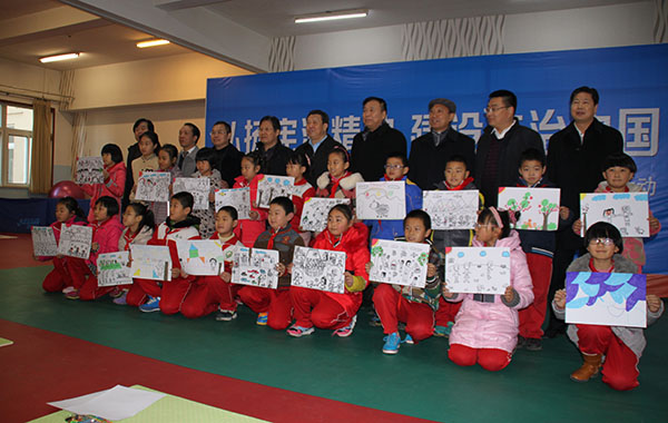 现场学生绘画作品展示 现场学生绘画作品展示