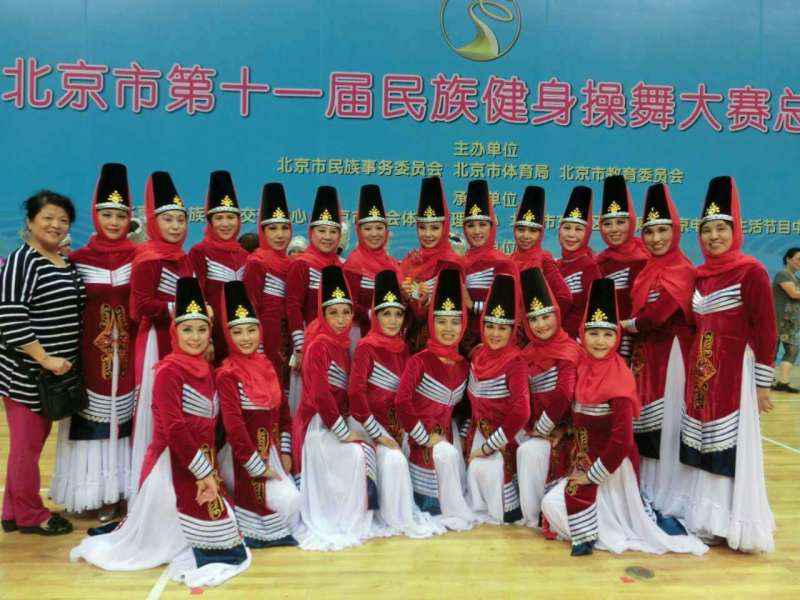 北下关街道齐舞飞扬舞蹈队喜获金奖后合影 北下关街道齐舞飞扬舞蹈队喜获金奖后合影