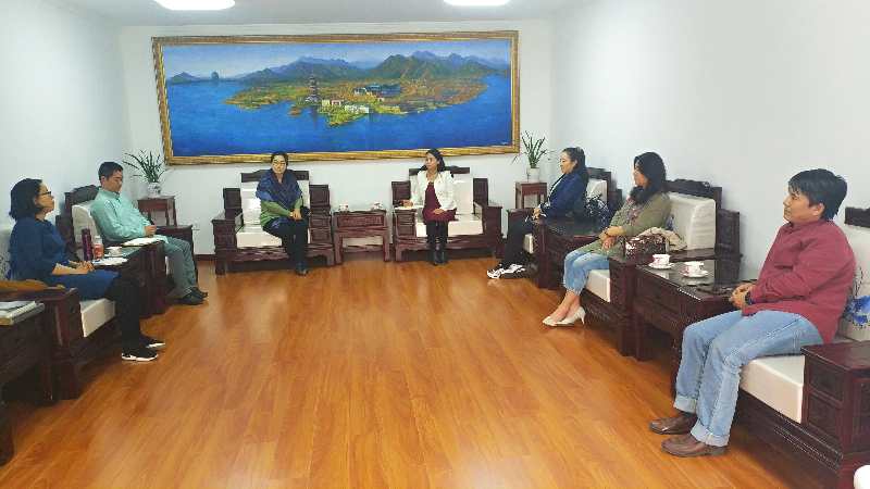 油协理事会暨“奋进新时代,多彩新朝阳”创作研讨(朝阳区文联供图) 油协理事会暨“奋进新时代,多彩新朝阳”创作研讨(朝阳区文联供图)