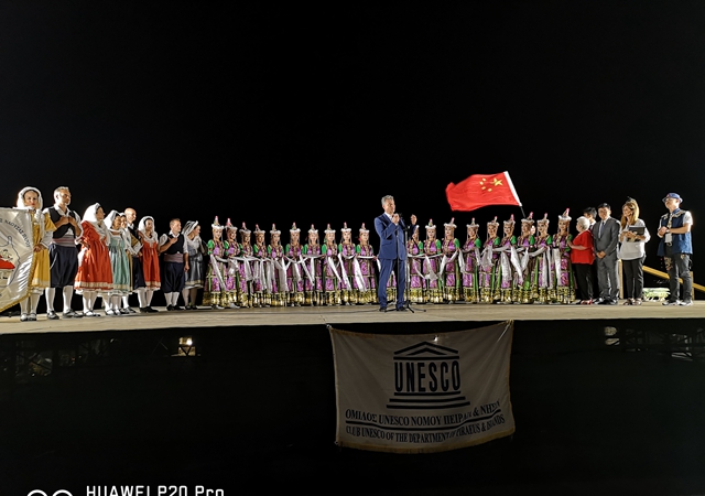 朝阳区舞协高娃舞蹈团队参加欧洲文化交流赢得赞誉(摄影:袁晓霞.jpg 朝阳区舞协高娃舞蹈团队参加欧洲文化交流赢得赞誉(摄影:袁晓霞.jpg