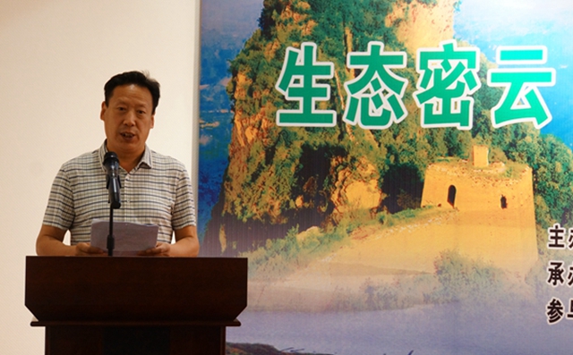 图5河北省兴隆县县委常委、宣传部部长张东伟代表参展地区致辞