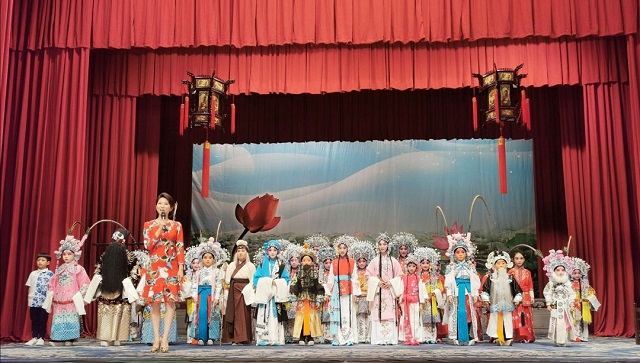 6-演出人员合影 6-演出人员合影