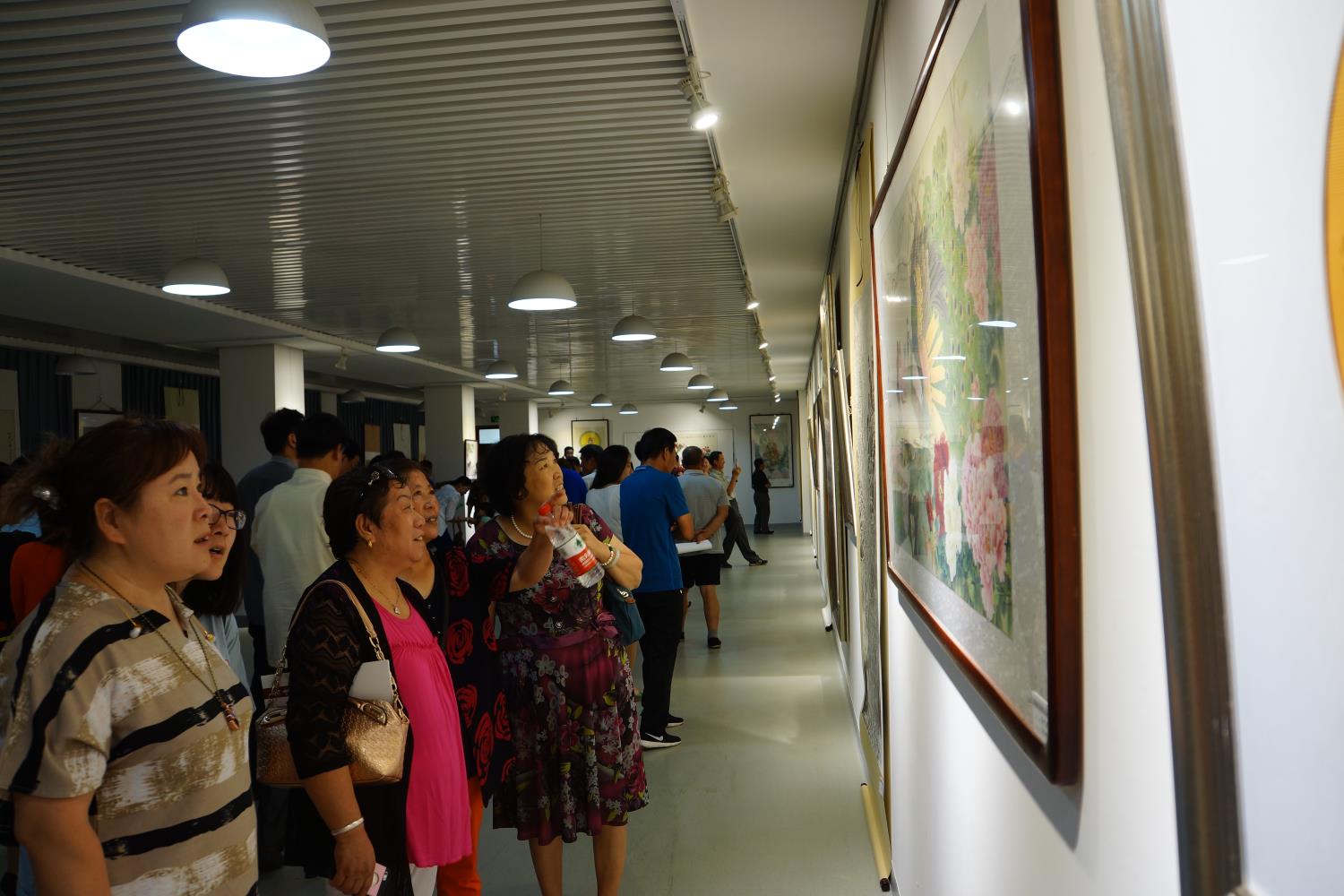 观展