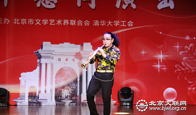 刘家军表演萨克斯独奏《正义的旋律》
