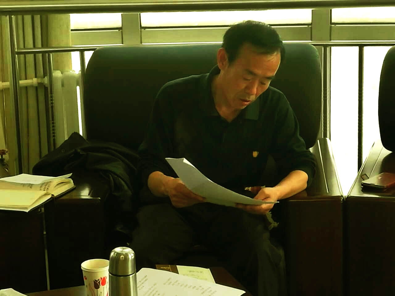 戏剧家协会秘书长李璐山介绍近两年戏剧大赛情况